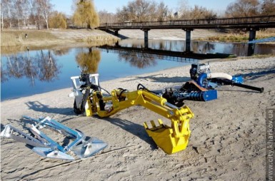 Оборудование машины-амфибии для очистки водоемов