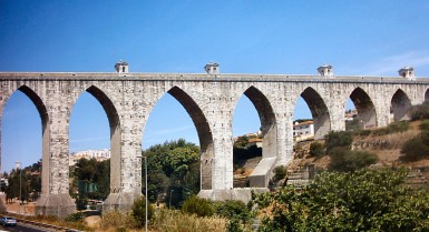 Акведук Агуас Livres Aqueduct (1732, 1834-1960s)
